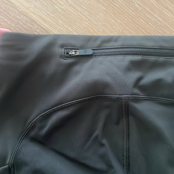 Lululemon - Picture 4 of 5